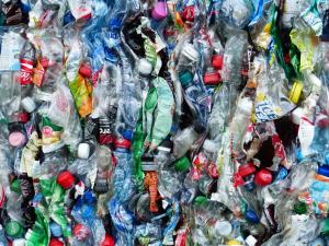 illustration enquête pollution plastique
