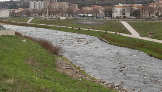 Illustration rive de gier